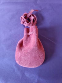 Suède Amulettasje | Medicinebag | roze | Rhodochrosiet