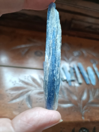 Ruwe schijfjes Kyaniet blauw