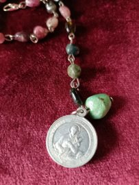 Vintage reisamulet: The Ever-Watchful