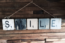 Hangbord Scrabble letters - Smile