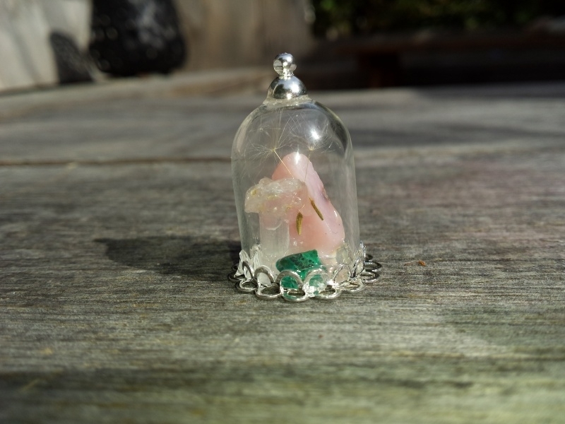 Glazen stolp hanger met edelstenen | Enchanting Glass Bell