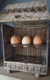 Rotan bewaarmand eggs