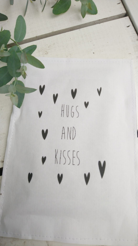 Geursachet Craft wit hugs and kisses 6 st.
