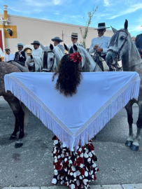 Spanish Flamenco Dance Shawl white