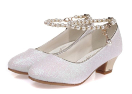 Spaanse schoenen wit glitter met pareltjes