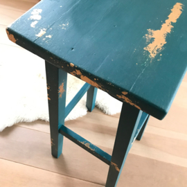 Vintage houten kruk/ planten tafel,  gerestyled in petrol blauw