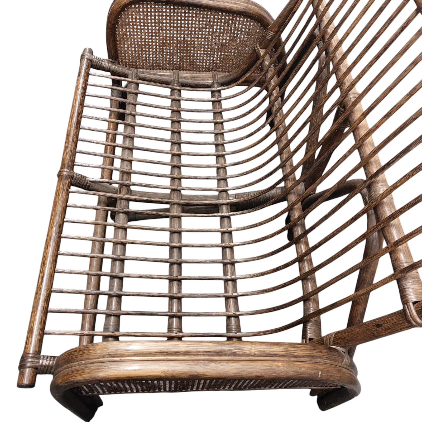 Vintage bruin rotan bankje met kussens in terra