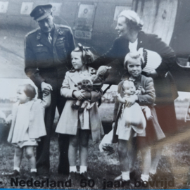 Vintage herdenkingsblik Nederland 50 jaar bevrijd 1945-1995