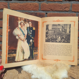 Jubileum Prentenboek  'Onze Geliefde Vorstin Koningin Wilhelmina'