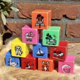 Vintage plastic 'rammelaar' blokken 3,5 x 3,5 cm