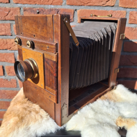 Antieke plaat camera van hout; Universal Aplanet F8 13 x 18