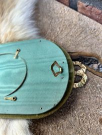 Antieke groene fluwelen wandhanger voor 2 foto's met kwast