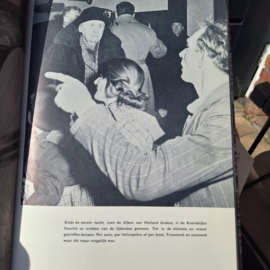 Vintage boek 'De Ramp' inzake de Watersnoodramp in 1953