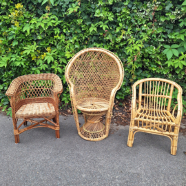 Te huur:  Vintage 'kids' stoeltje, diversen
