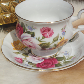 Vintage  thee kop en schotel 149 ,  'Crown Staffordshire'