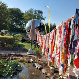 Te huur:  Slierten slingers uit eigen atelier(15 m)