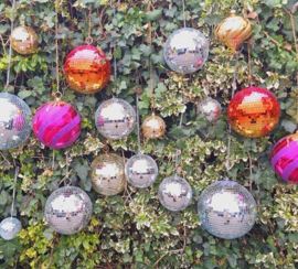 Te huur: Set glitter discobollen assorti, zilver of goud
