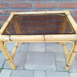 Bamboe tafeltje met rookglas 50 x 35 cm.