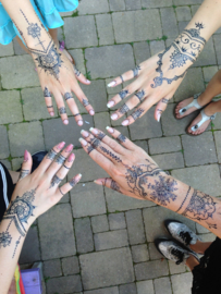 Jagua tattoo's voorbeelden van "eigen hand"