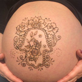 Henna  belly painting, zwangere buik Henna "tattoo"