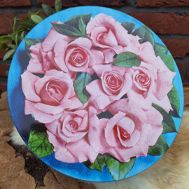 Vintage groot blik turqoise met roze rozen