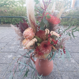 Te huur: Pampasboeket in combi met kunstbloemen of échte bloemen