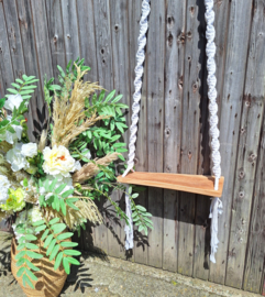 Te huur:  ( Bruids) Schommel hout & touw