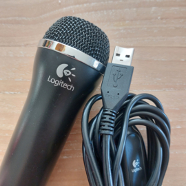 Huren:  microfoon van logitec met usb aansluiting voor op box