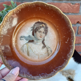 Vintage bordjes(3) van Petrus Regout & Co Maastricht met portret afbeeldingen