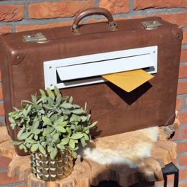 Te huur: Brievenbus koffer, voor 'Gifts & Cards'