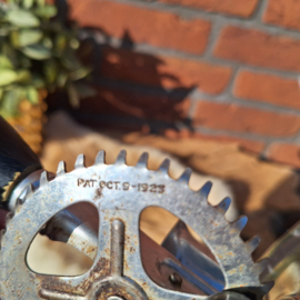 Antieke mixer/ klutser: A&J, made in USA, patent 1923