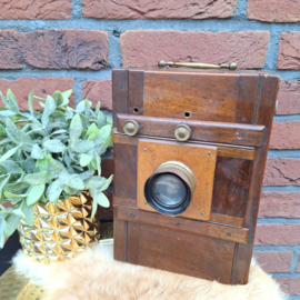 Antieke plaat camera van hout; Universal Aplanet F8 13 x 18
