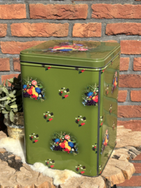 Vintage groot blik  donkergroen met fruit en bloemen decor