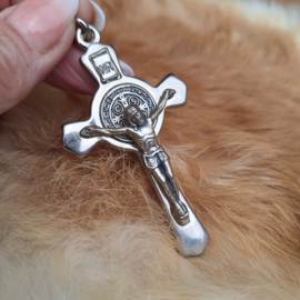 Vintage kruis 'Santa Benedictus'