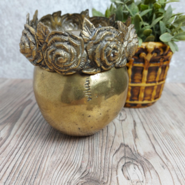 Vintage grote zware skull brass/koper met kroon van rozen