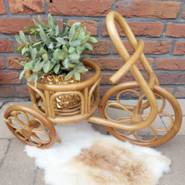 Vintage bamboe/ rotan plantenhouder in vorm van een fiets, 70's