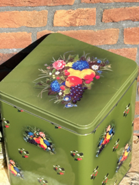 Vintage groot blik  donkergroen met fruit en bloemen decor