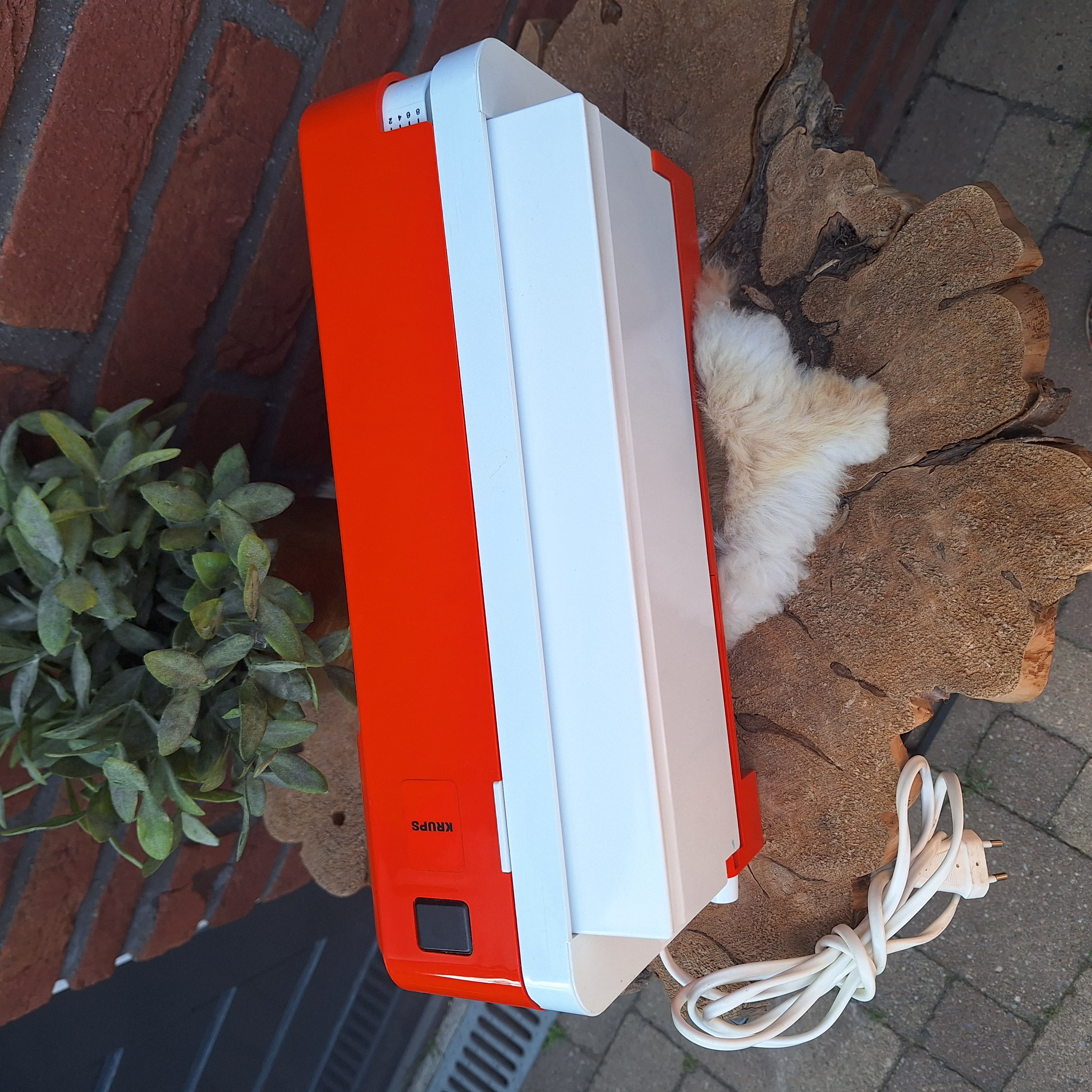Vintage Krups snijmachine in oranje/wit