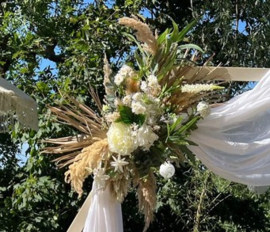 Te huur: Pampasboeket in combi met kunstbloemen of échte bloemen