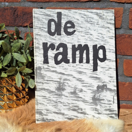 Vintage boek 'De Ramp' inzake de Watersnoodramp in 1953
