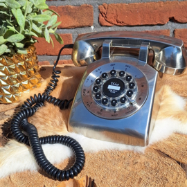 Te huur: Vintage telefoon 'zilver'