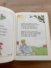 Vintage boekje 'Oude Rijmpjes en Versjes', Rie Cramer