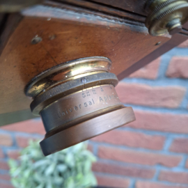 Antieke plaat camera van hout; Universal Aplanet F8 13 x 18