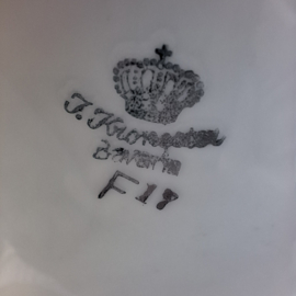 Vintage dekschaal  Kronester Bavaria F17,  70's Bloemen