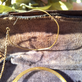 Antiek 'Pince nez' bril met 1 'oortje' aan dun kettinkje