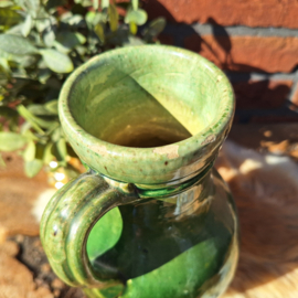Antieke terracotta geglazuurde water of wijn kan/kruik