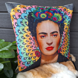 Kussensloop Frida Kahlo 44 x 44 cm, pauw achtergrond