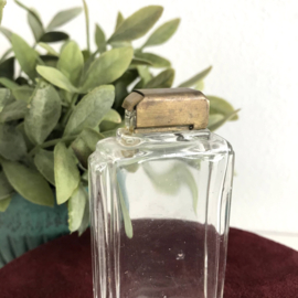 Vintage parfum flesje  met koperen schuifdop