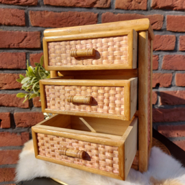 Vintage rotan ladekastje, 3 lades uit de jaren '70