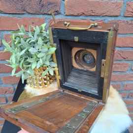 Antieke plaat camera van hout; Universal Aplanet F8 13 x 18